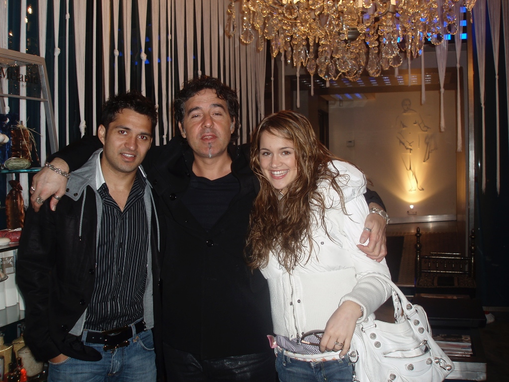 MARIO E ANTONELLA SANTANA